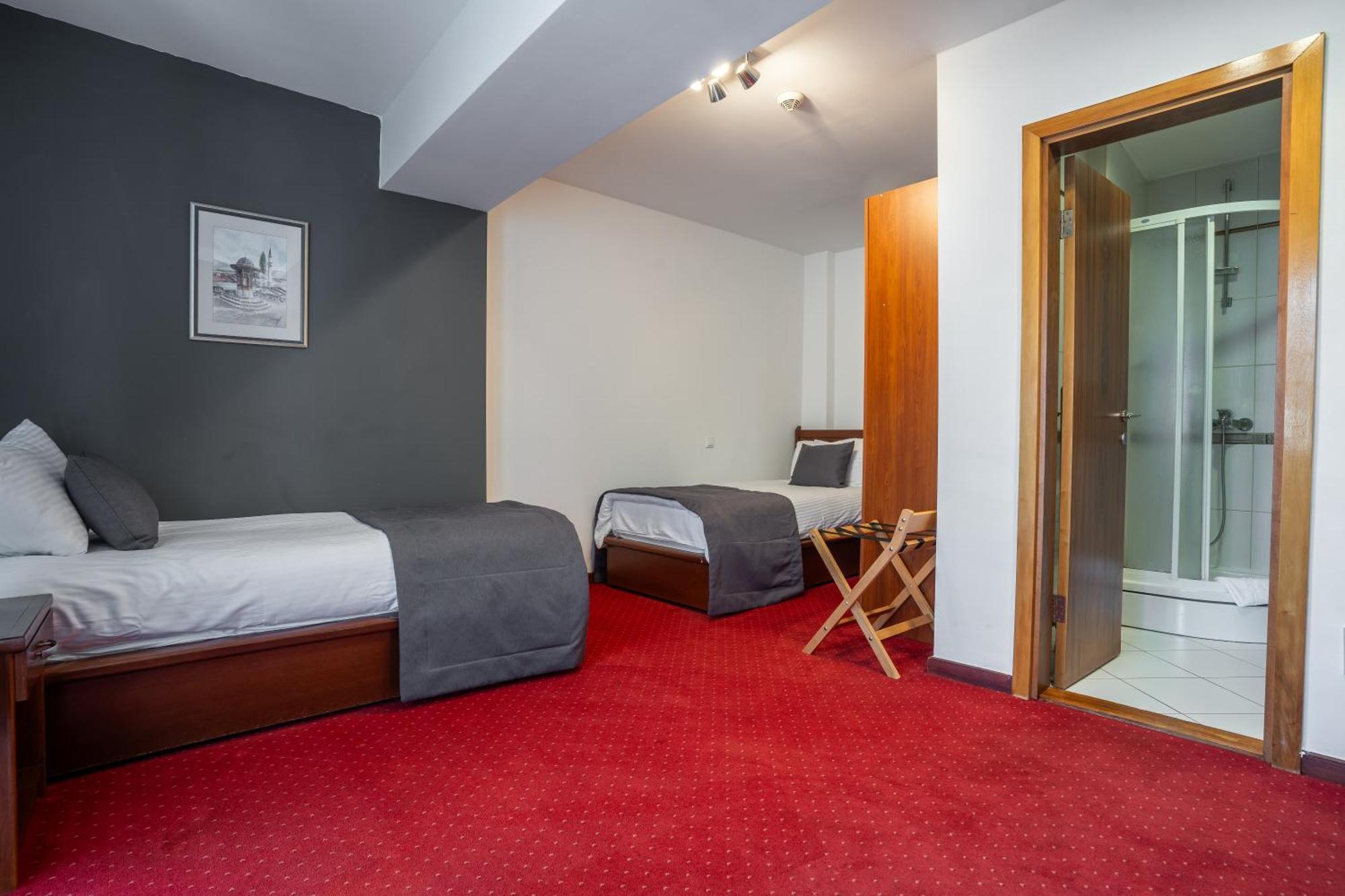 Otel Astra 4*