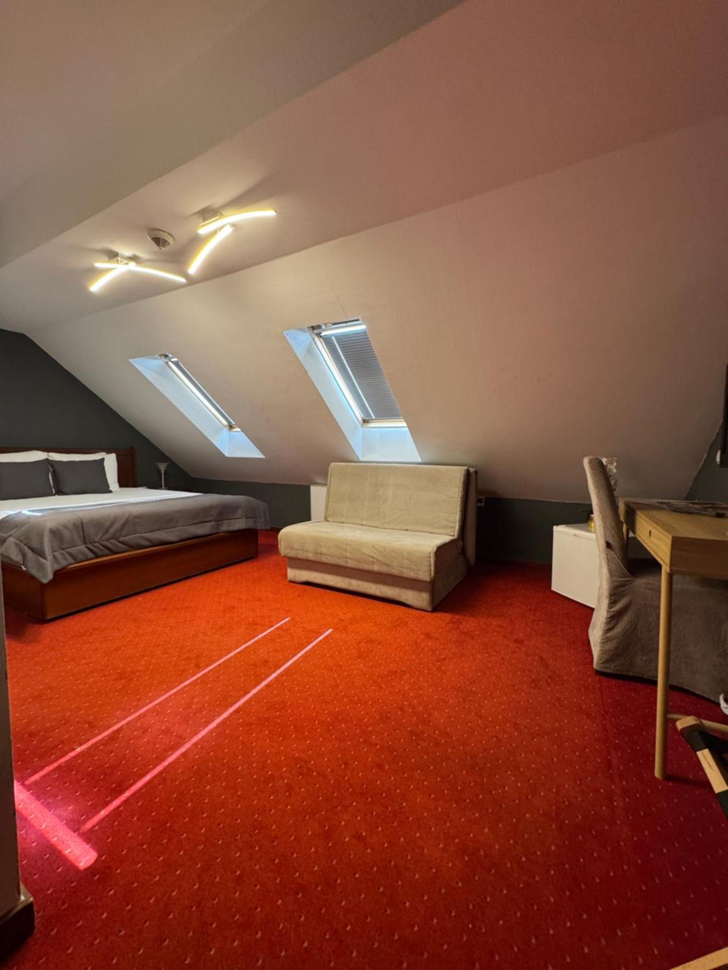 Hotel Astra